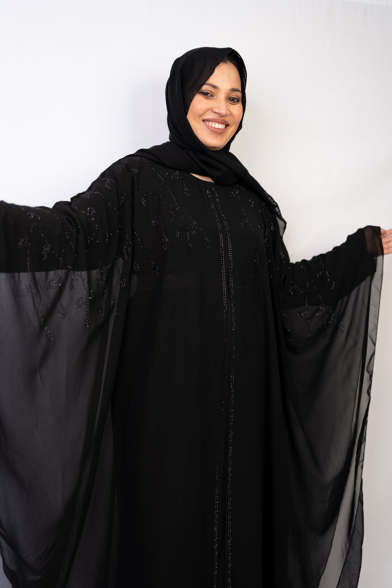 Gorgeous Black Farasha Stone-Embellished Abaya