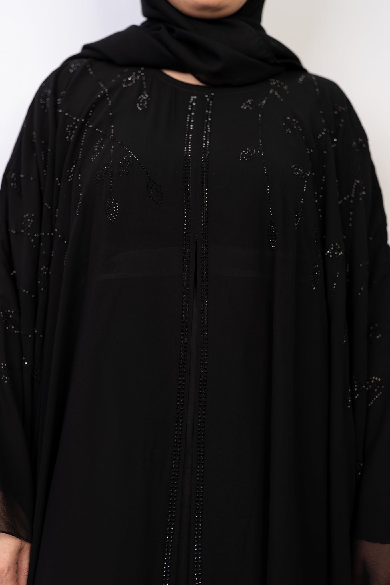 Gorgeous Black Farasha Stone-Embellished Abaya