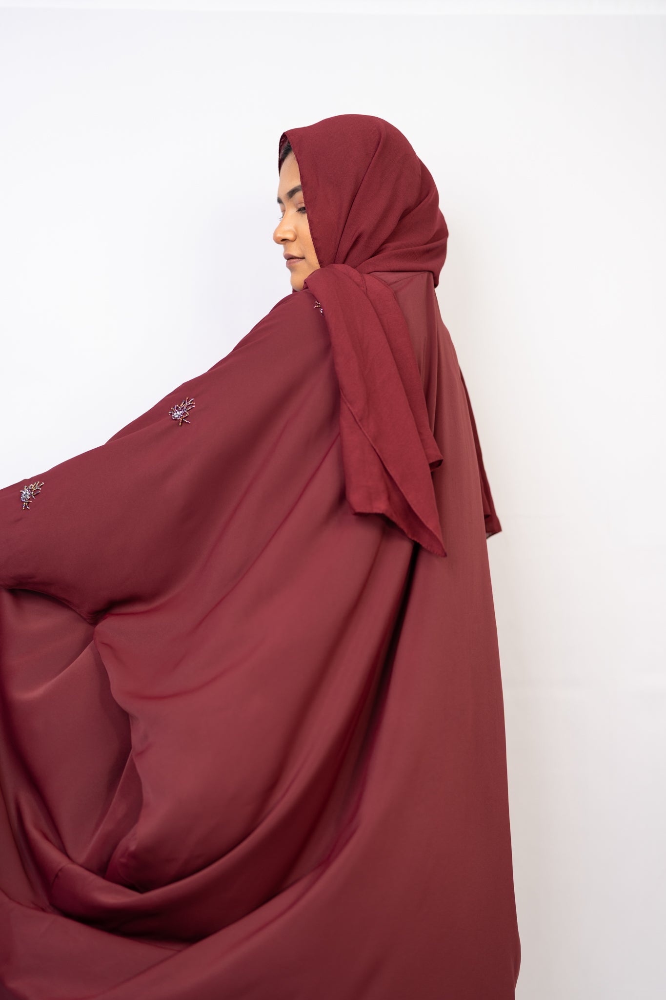Maroon Sarah-Style Flowy Abaya Set (3-Piece)