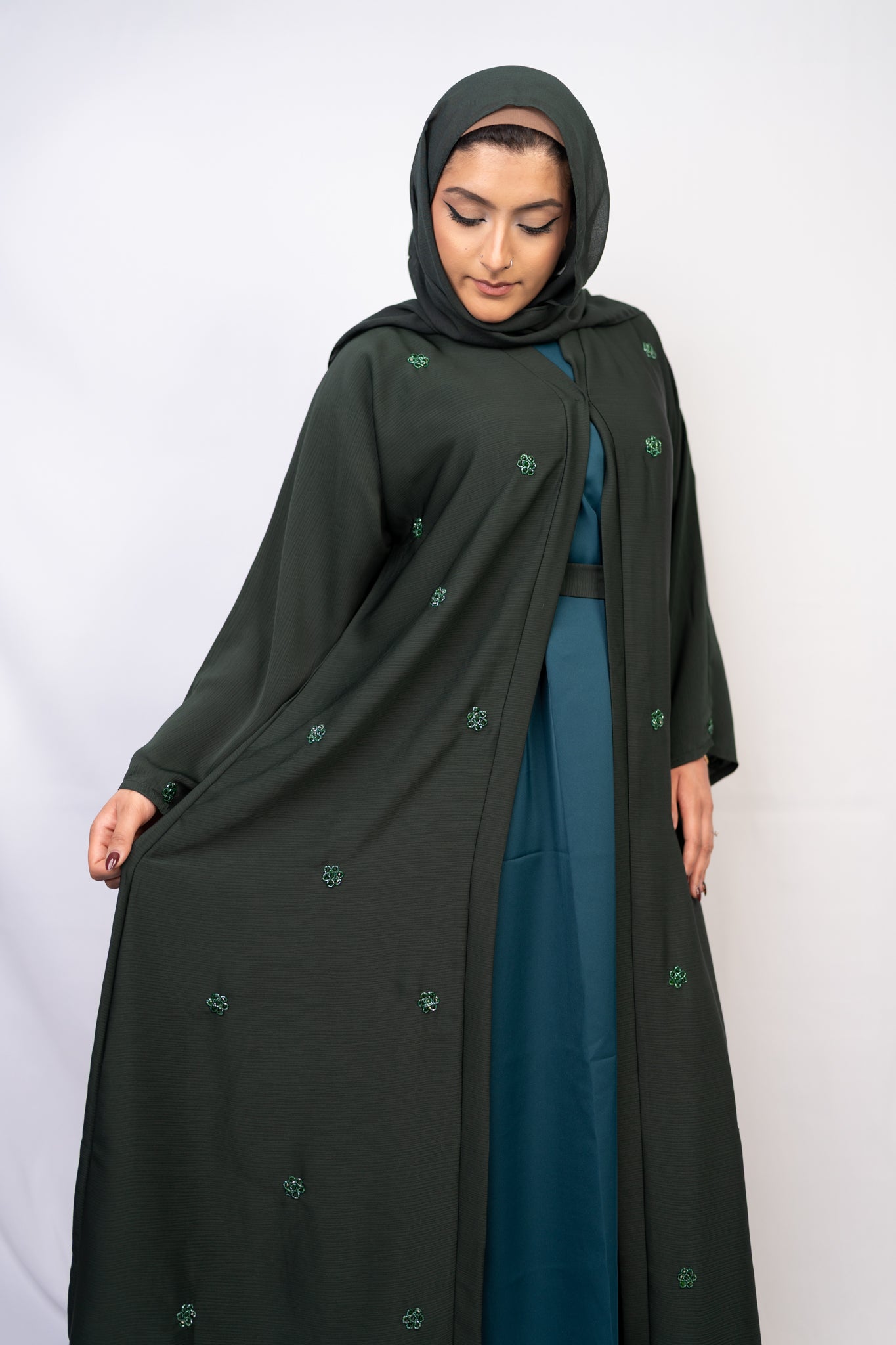 Emerald Forest Crystal-Strewed Abaya Set (3-Piece)