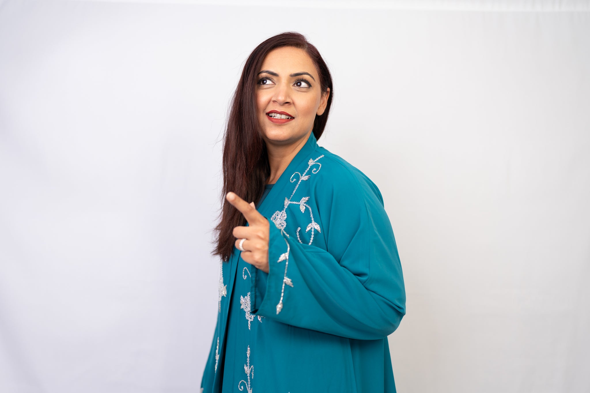 Feroza All-Over Embellished Abaya Set (3-Piece)