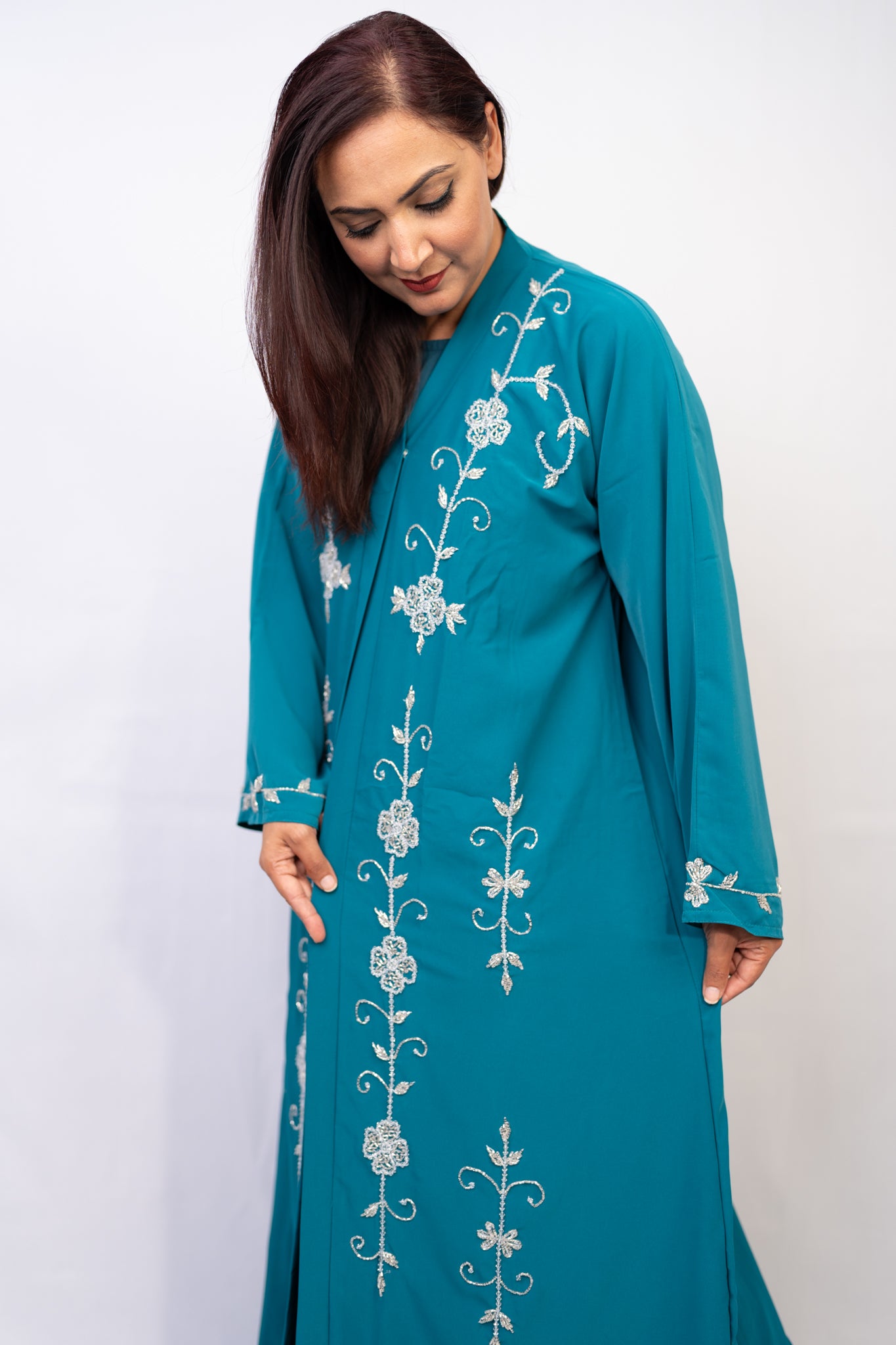 Feroza All-Over Embellished Abaya Set (3-Piece)