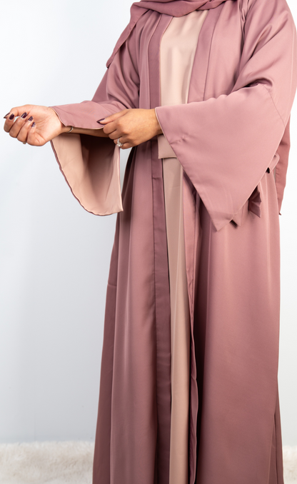 Chic 3-Piece Mauve Abaya Set with Nude Pink Inner, Front-Open Design, with Matching Hijab and Belt