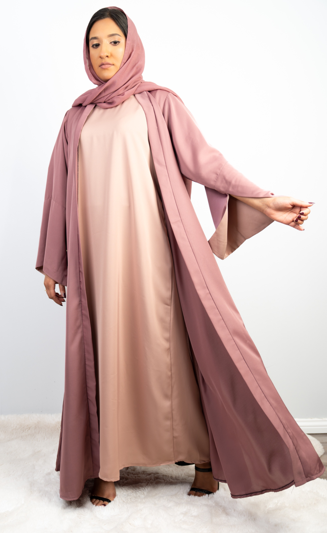 Chic 3-Piece Mauve Abaya Set with Nude Pink Inner, Front-Open Design, with Matching Hijab and Belt